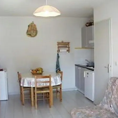 Villa Charmante T2 Avec Terrasse, Clim En Option, Parking Prive, Proche Et Commerces - Fr-1-81-279